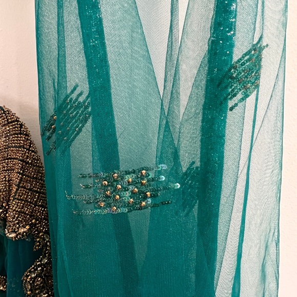 Falguni Shane Peacock Couture Foil Lehenga Wedding Couture - Picture 12 of 16